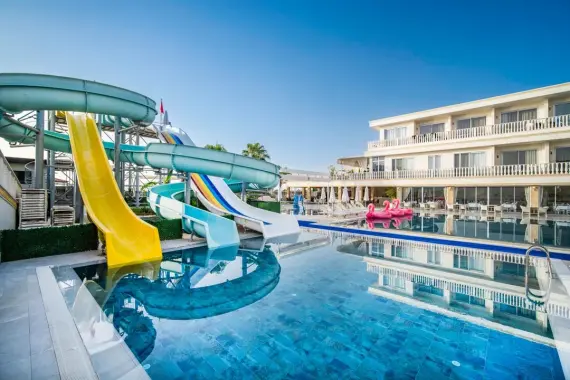 SL La Perla Hotel Genel Görünüm