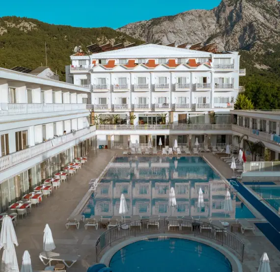 SL La Perla Hotel Genel Görünüm