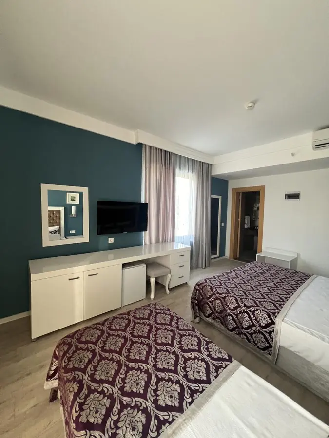 Kara Manzaralı Standart Oda