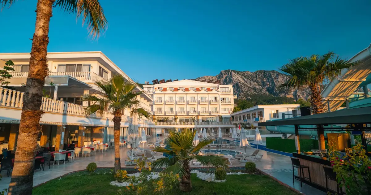 SL La Perla Hotel Tanıtım Filmi